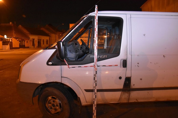 Ittasan lopott el egy autót Esztergomban