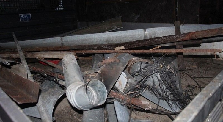 Vasanyagokat loptak volna, de lebuktak