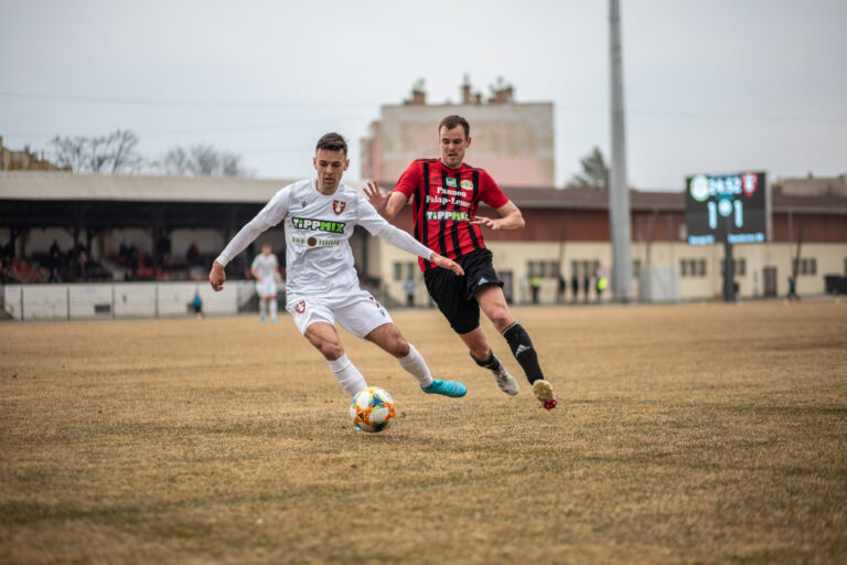 Ikszelt a Dorog a Szentlőrinccel