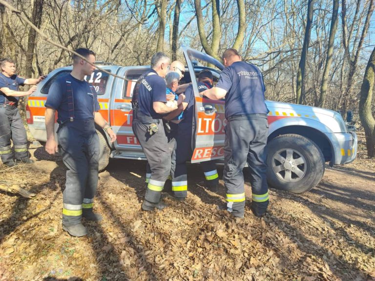 Sérült túrázóhoz siettek az esztergomi tűzoltók