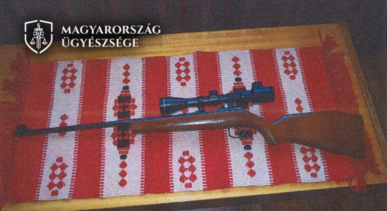 Lőfegyvereket és szerszámokat loptak