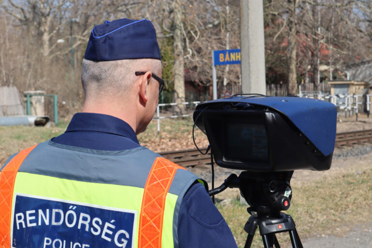 Több mint háromszáz gyorshajtót mértek be a megyénkben