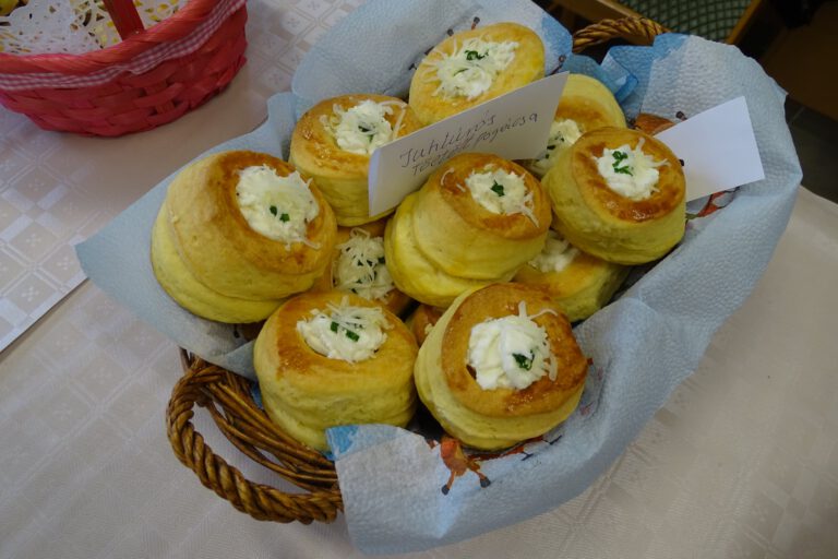 Ötvenegy bor és tizenhat pogácsa versenyzett