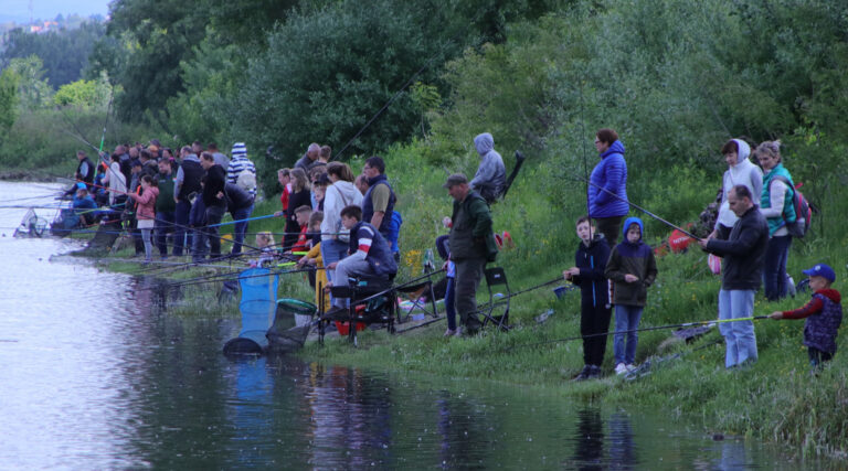 A haltelepítésekre és az utánpótlás nevelésre is figyelnek a megyei horgászok