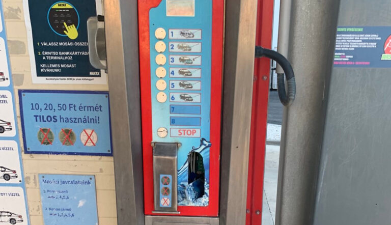 Önkiszolgáló autómosót rongált meg Dorogon