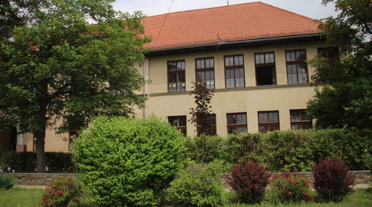 Energetikailag korszerűsítik a piliscsévi iskolát