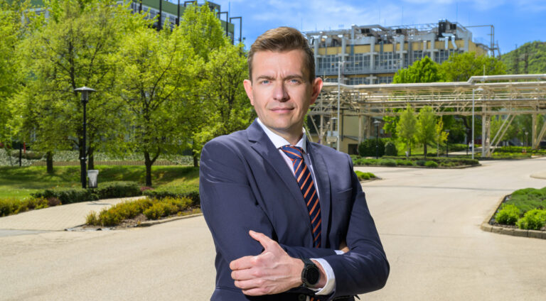 Tovább építkezik a Richter