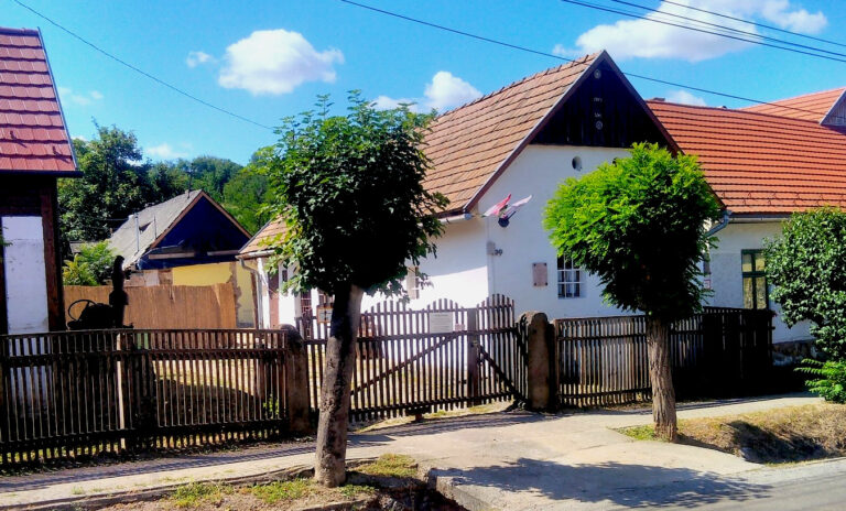 Lebontották a kesztölci tájház romos épületrészét