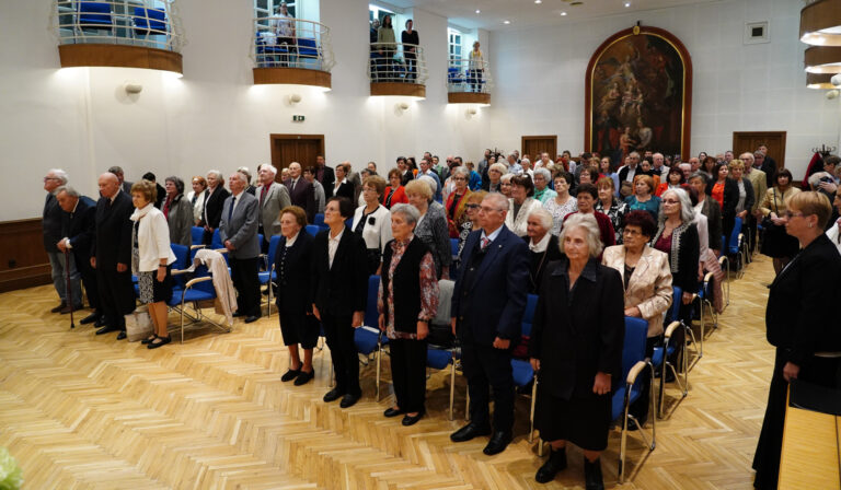 Díszdiplomákat adtak át Esztergomban