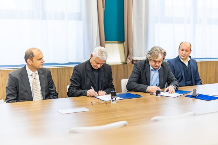 Együttműködik a Pázmány a Filmművészeti Egyetemmel