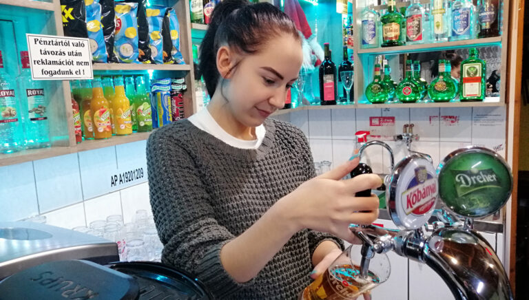 Retro buli a dorogi Faház Sörözőben