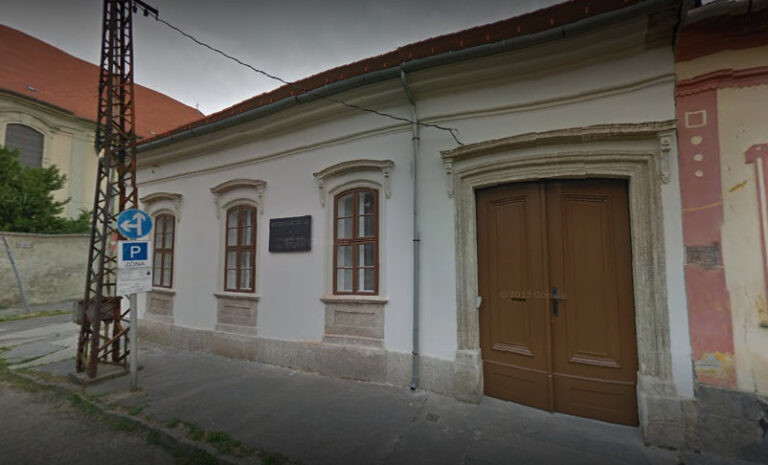 Szünetel az ügyfélfogadás az esztergomi kamaránál