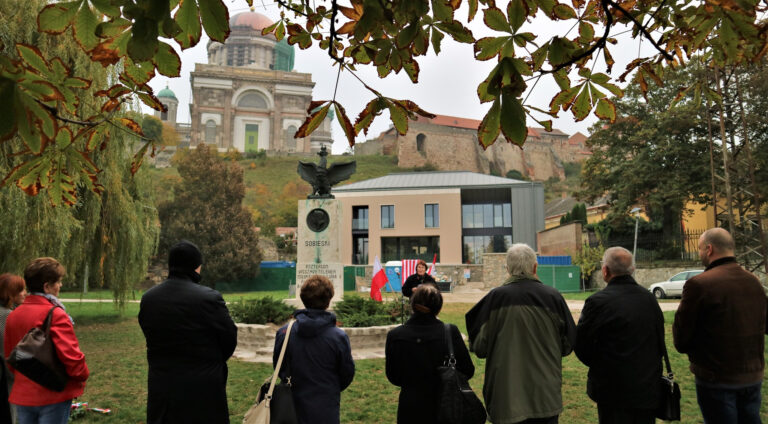A párkányi csatára emlékeztek