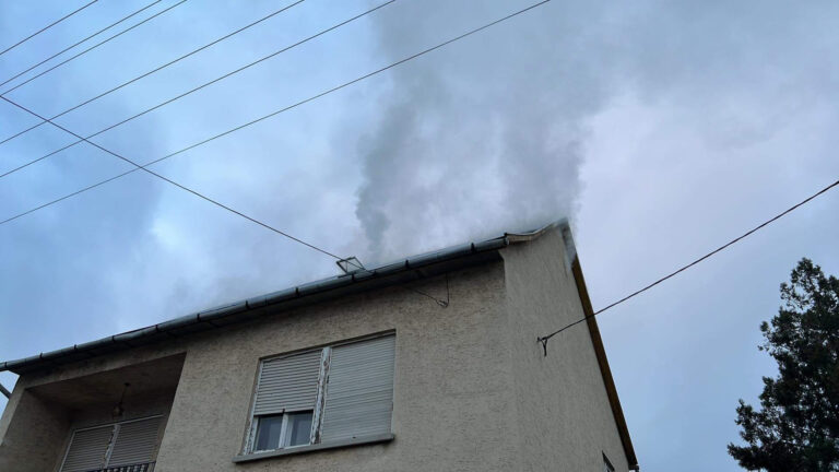 Kéménytűzhöz riasztották a tűzoltókat