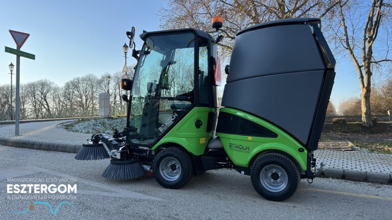 Hulladékszívó után egy seprőgép is munkába állt Esztergomban