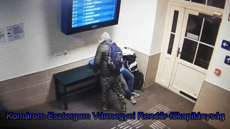 Alvó férfi telefonját lopta el a dorogi vasútállomáson