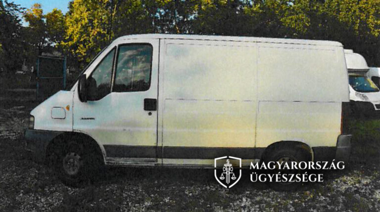 A Mária Valéria híd előtt bukott le az embercsempész