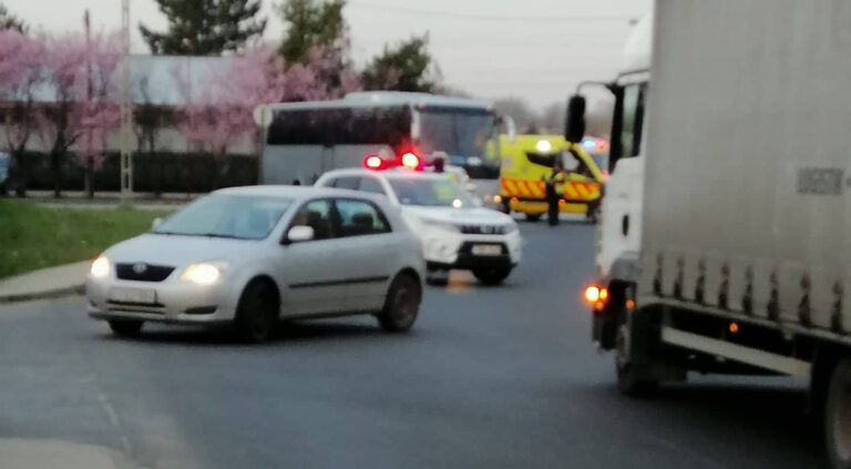 Autóbusz ütött el egy nőt Esztergomban