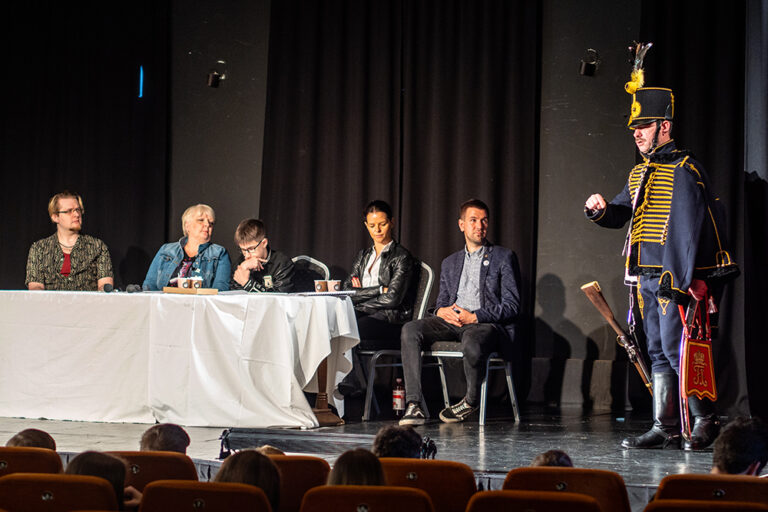 Megtartotta új bemutatójának olvasópróbáját az esztergomi Babits Mihály Színház