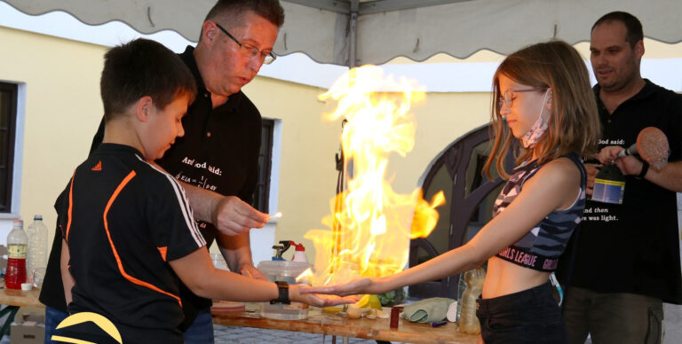 Richter Gedeon tudományos show a Duna Múzeumban