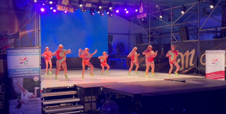 Siófokon remekeltek a dorogi táncosok