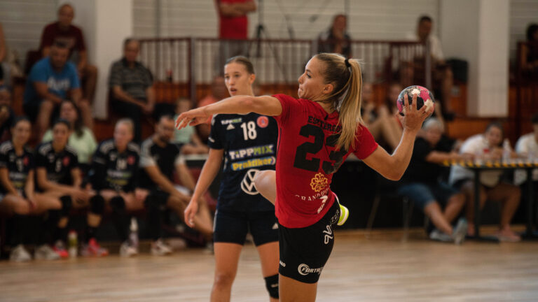 Megkezdi a másodosztályú bajnoki küzdelmeket az Esztergomi Vitézek női kézilabdacsapata