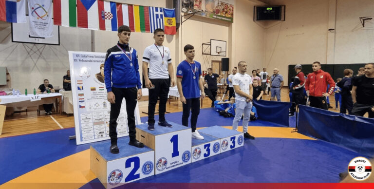 Két versenyen is részt vettek a dorogi birkózók