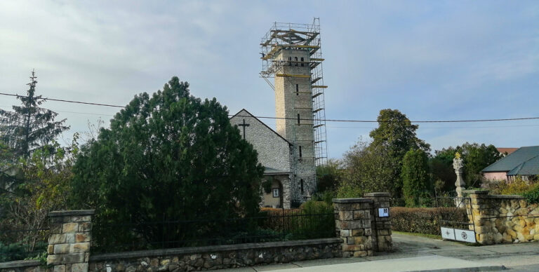 Felújítják az esztergom-kertvárosi templomot