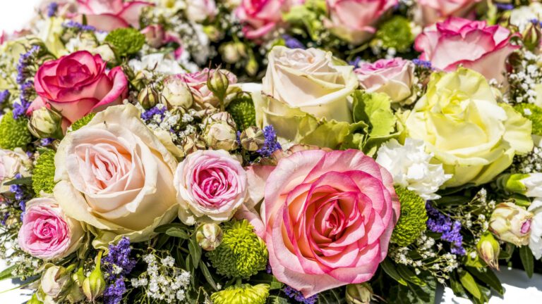 How to Choose the Perfect Winter Bouquet