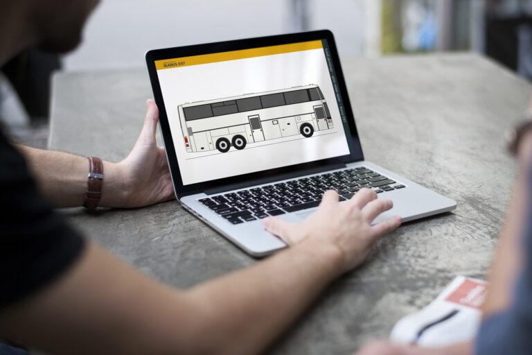 Nosztalgia autóbusz-dekorációs pályázat