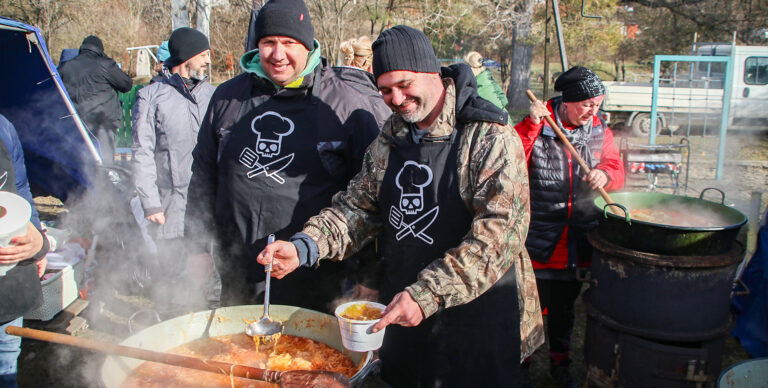Jubileumi disznótor Annavölgyön
