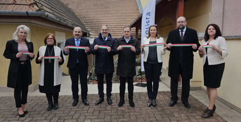 Pszichiátriai betegeknek alakítottak ki támogatott lakhatást Esztergomban