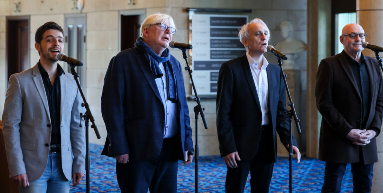 Megjelentek lemezen Szarka Gyula dalai, amelyeket az Assisi Szent Ferencről szóló darabhoz írt