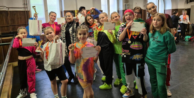 Rajkó Kupán remekeltek a dorogi táncosok