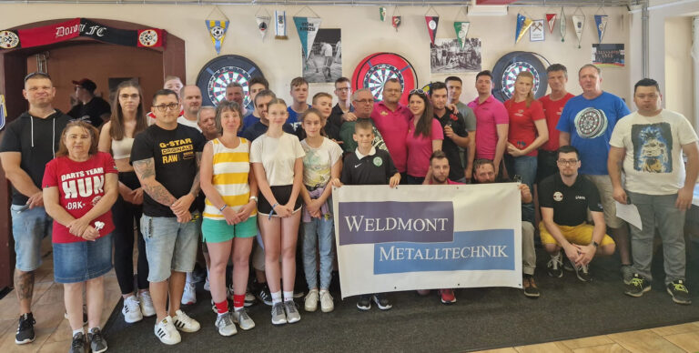 Páros darts versenyt rendeztek Dorogon