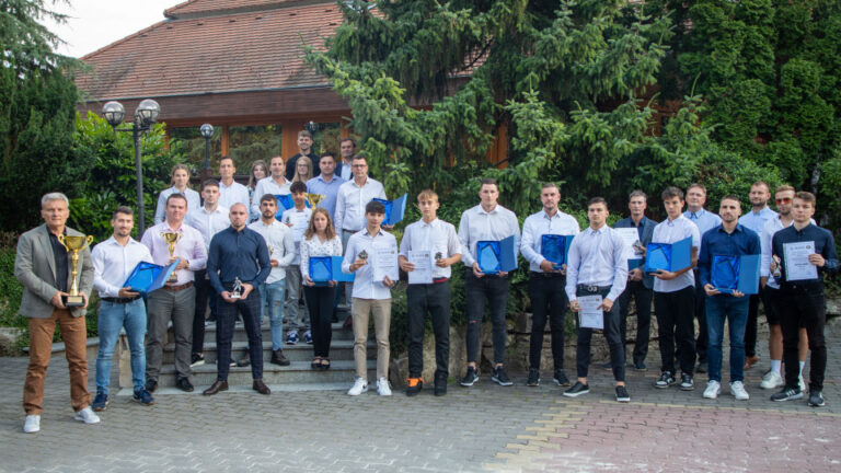 Díjazták a szezon legjobb labdarúgóit vármegyénkben