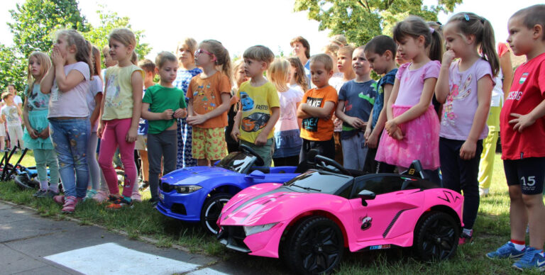 KRESZ-pályát adtak át a Petőfi óvodában