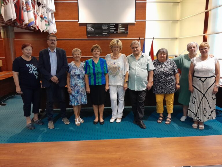 Töretlen lendülettel aranyozzák be egymás mindennapjait