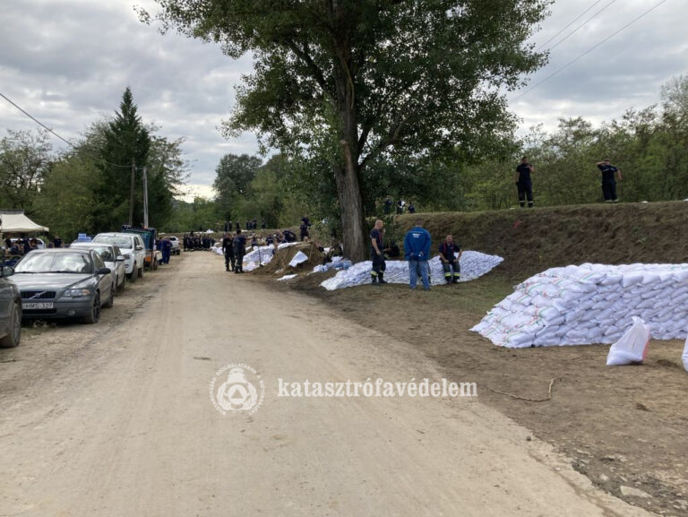 Veszprém vármegyéből is érkeztek tűzoltók térségünkbe