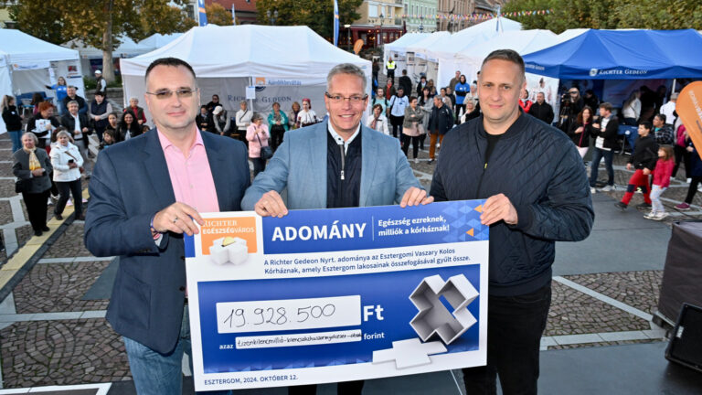 Közel 20 millió forintot adományozott a Richter az esztergomi kórháznak
