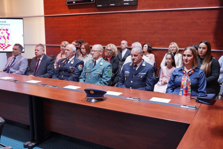 Rangos elismeréseket adtak át a megyeházán