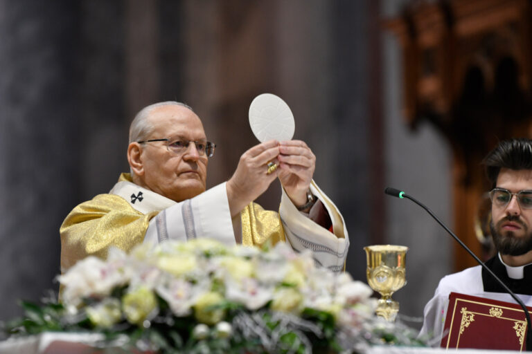 Erdő Péter: Van lehetőségünk arra, hogy tökéletesedjünk