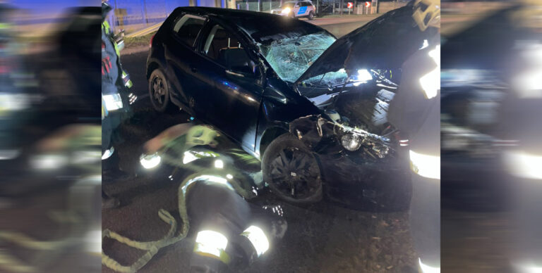 Árokba csapódott egy autó Tokodaltárón