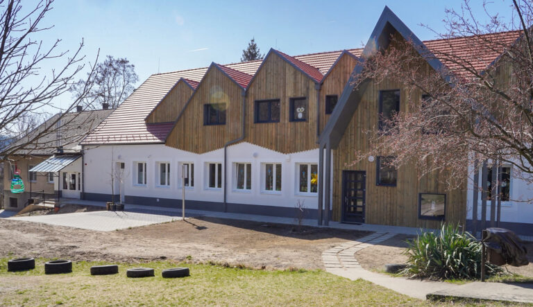 A kesztölci óvoda felújítása „Év Háza” díjat érdemelt