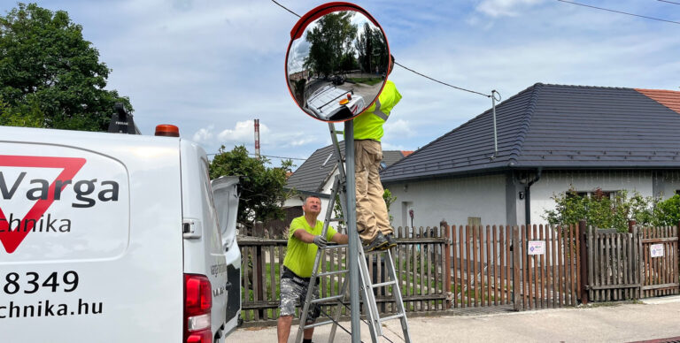 Új panorámatükröket telepítenek Dorog több pontján
