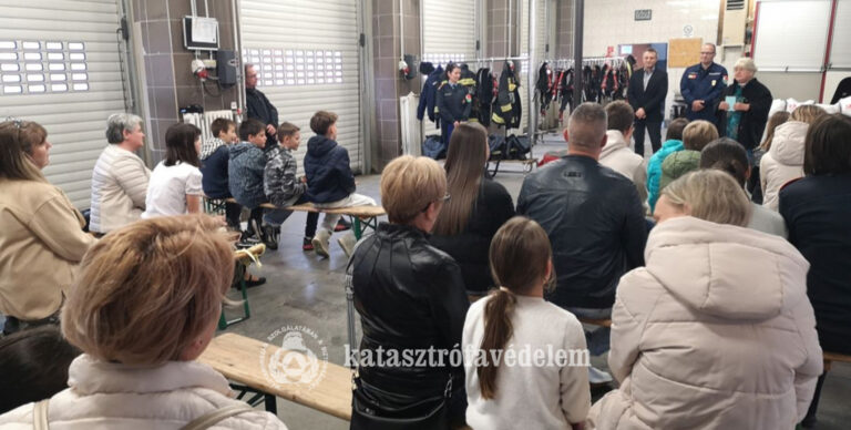 Dorogi diákokat is díjaztak „A jövő tűzvédelme” című alkotói pályázaton