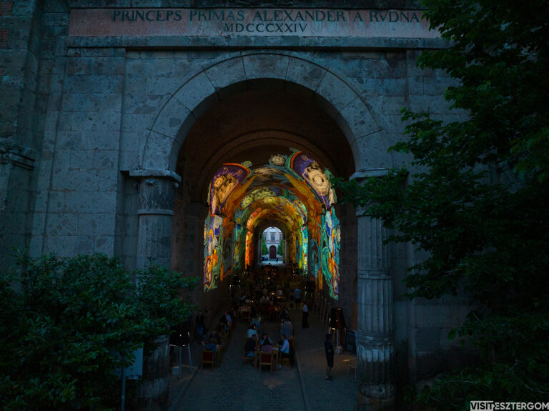 Ideiglenesen lezárják az esztergomi Sötétkaput