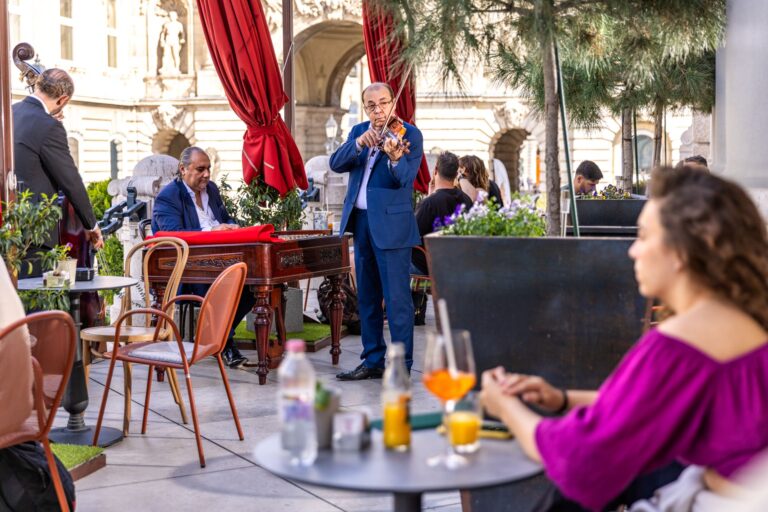 Mintegy 140 cigányzenekar zenélt a magyar vendéglátóhelyeken a Dankó Pista Emléknapon