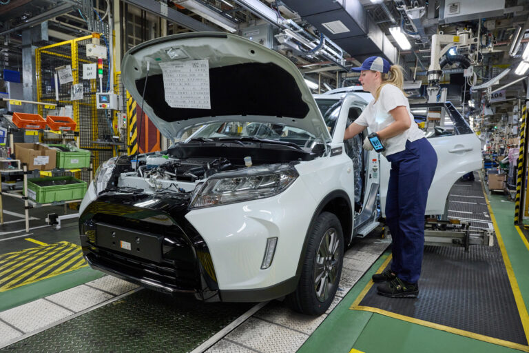 Indiában építi fel legfőbb elektromosautó-gyárát a Suzuki, de Esztergom is jól jár