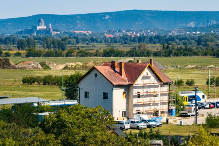 Országos állomásfelújítási program indul 14 vármegyében